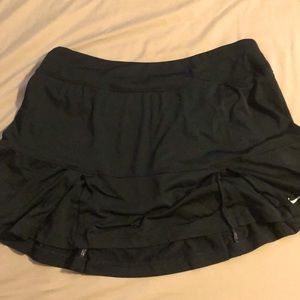 Nike Good condition Skirt ( spandex under)